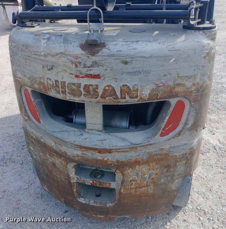 image for item EN8668 Nissan 40 forklift