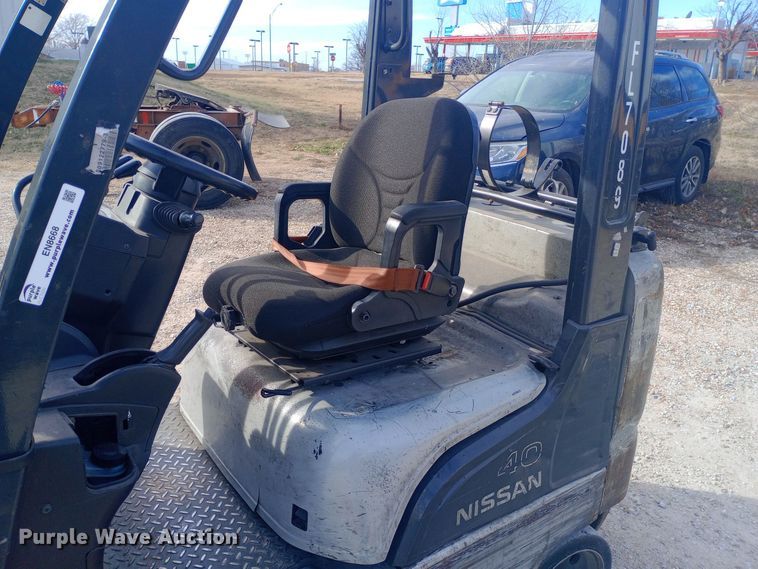 image for item EN8668 Nissan 40 forklift