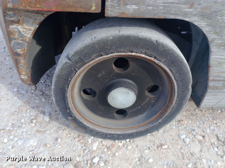 image for item EN8668 Nissan 40 forklift