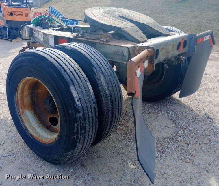 image for item EN8669 1986 Fruehauf  ELFI trailer dolly