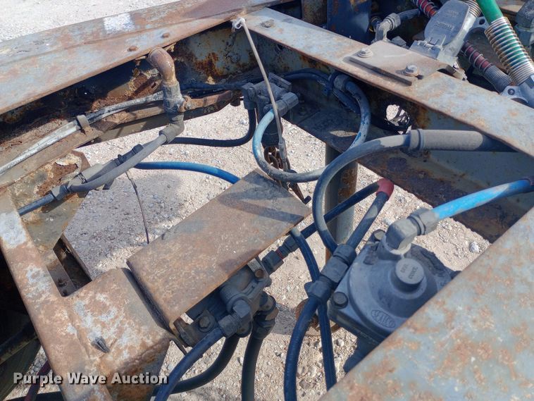 image for item EN8669 1986 Fruehauf  ELFI trailer dolly