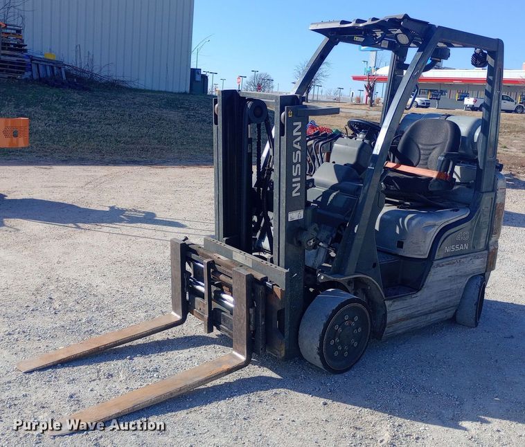 image for item EN8671 Nissan 40 forklift