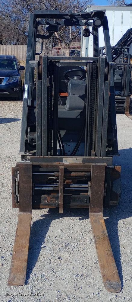 image for item EN8671 Nissan 40 forklift