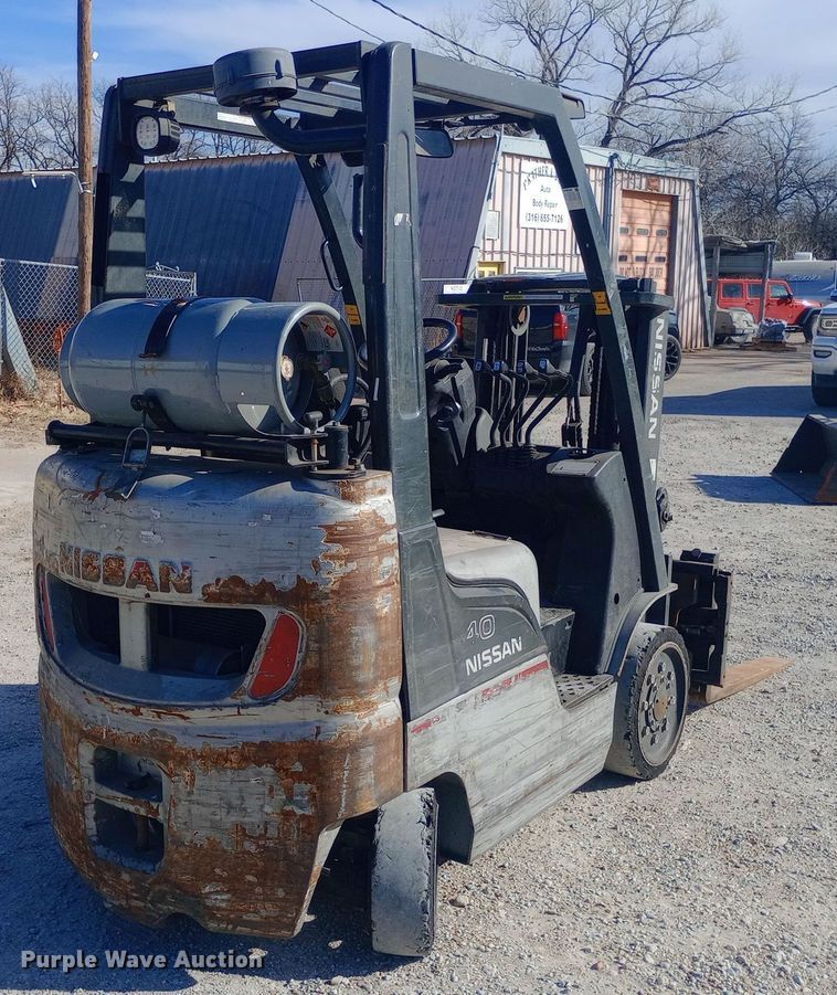 image for item EN8671 Nissan 40 forklift