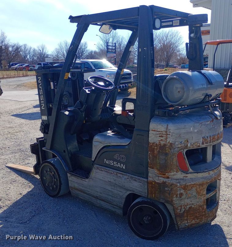 image for item EN8671 Nissan 40 forklift