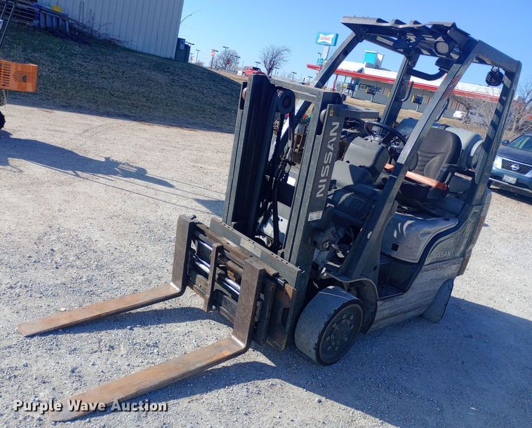 image for item EN8671 Nissan 40 forklift