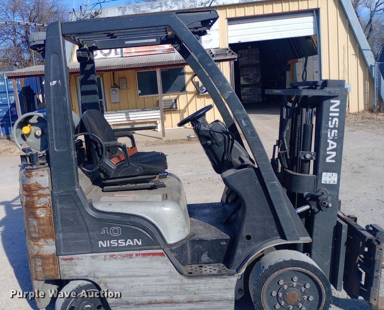 image for item EN8671 Nissan 40 forklift