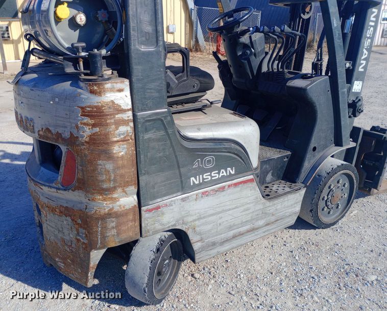 image for item EN8671 Nissan 40 forklift