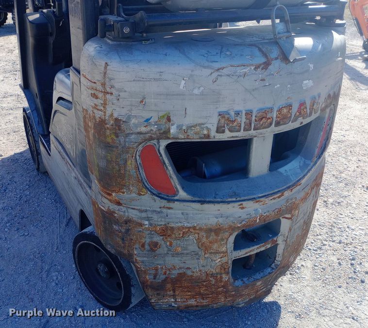 image for item EN8671 Nissan 40 forklift