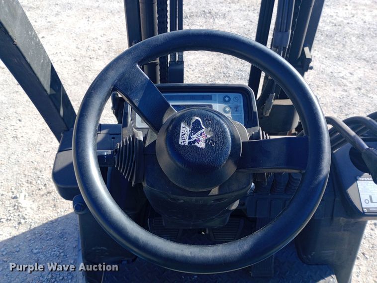 image for item EN8671 Nissan 40 forklift