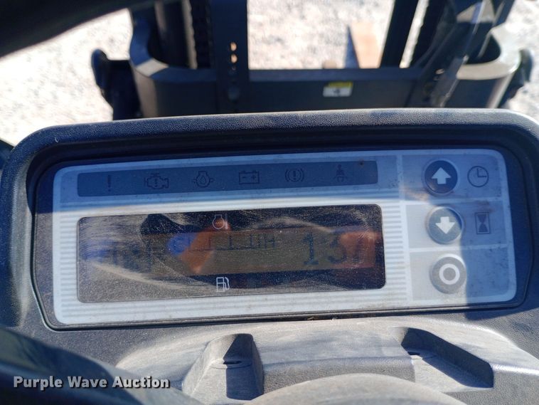 image for item EN8671 Nissan 40 forklift