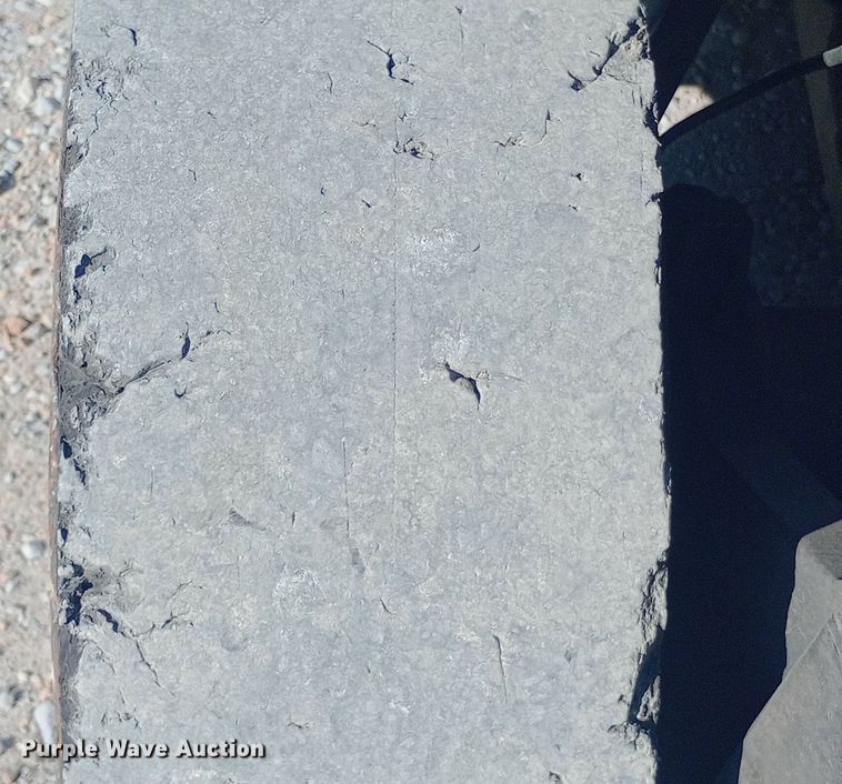 image for item EN8671 Nissan 40 forklift