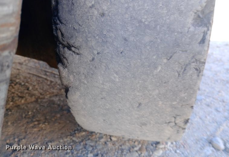 image for item EN8671 Nissan 40 forklift