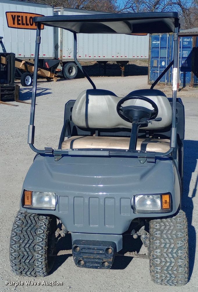 image for item EN8674 2017 Club Car Carryall 100 golf cart