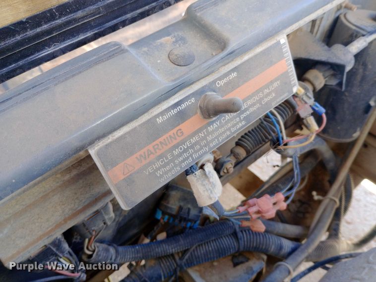 image for item EN8674 2017 Club Car Carryall 100 golf cart