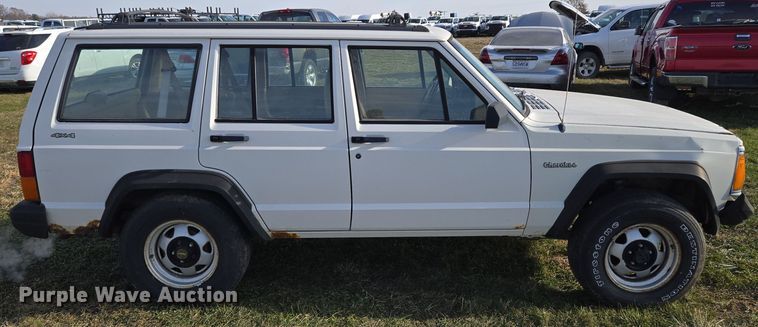 image for item EQ3847 1996 Jeep  Cherokee  SUV