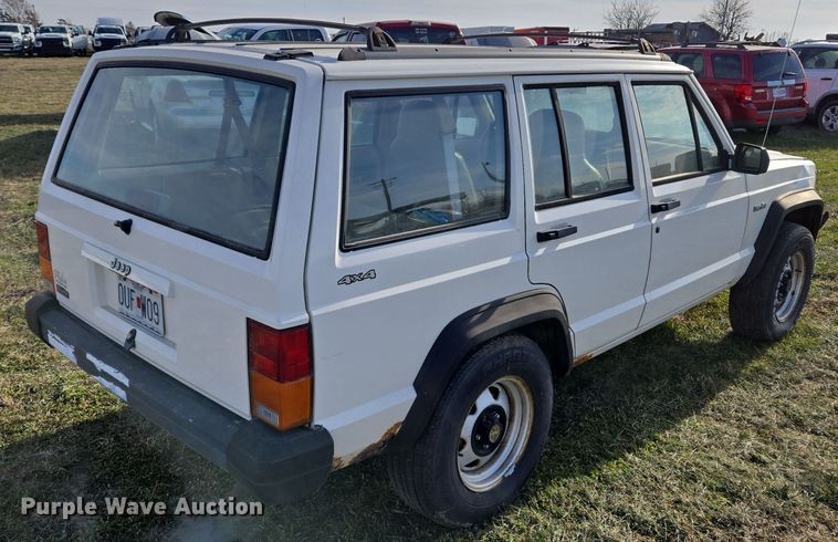 image for item EQ3847 1996 Jeep  Cherokee  SUV