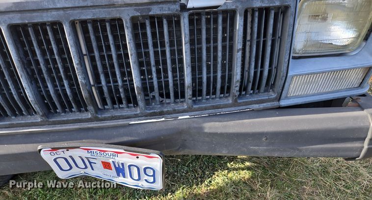 image for item EQ3847 1996 Jeep  Cherokee  SUV