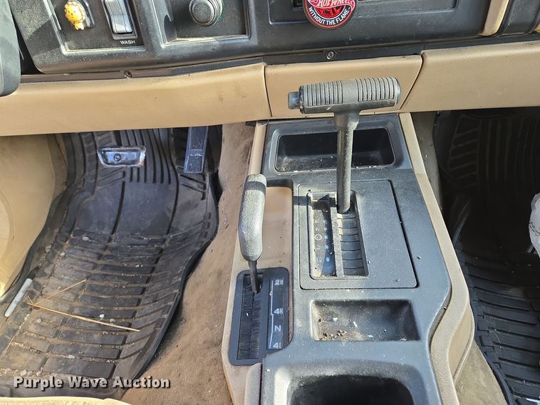 image for item EQ3847 1996 Jeep  Cherokee  SUV