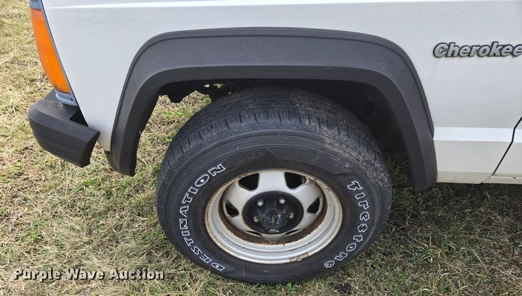 image for item EQ3847 1996 Jeep  Cherokee  SUV