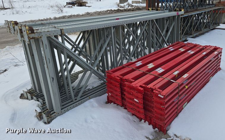 image for item EQ3900 Teardrop pallet racking 