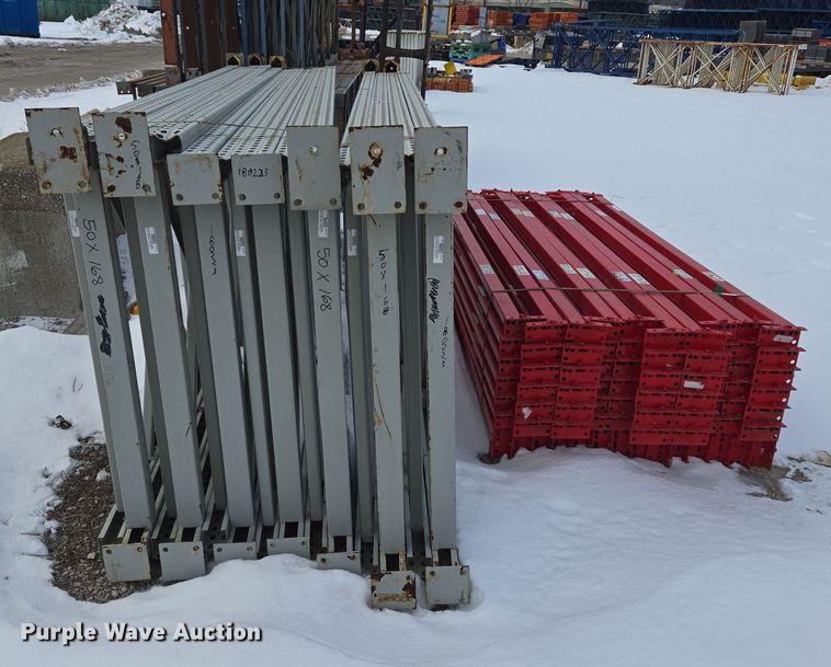 image for item EQ3900 Teardrop pallet racking 