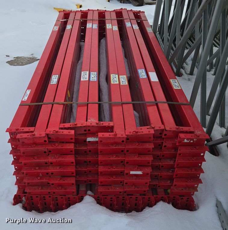 image for item EQ3900 Teardrop pallet racking 