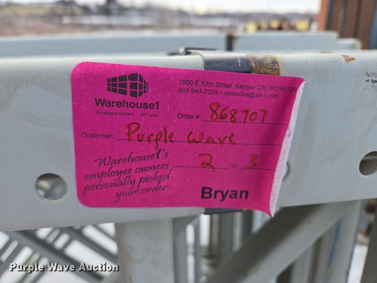 image for item EQ3900 Teardrop pallet racking 