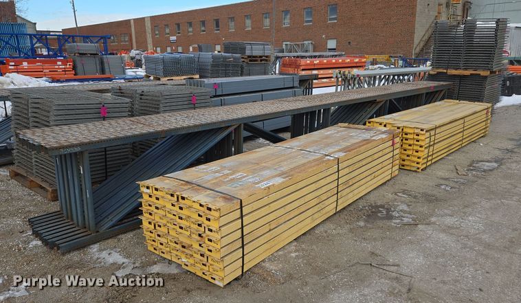 image for item EQ3901 T-Bolt  pallet racking 