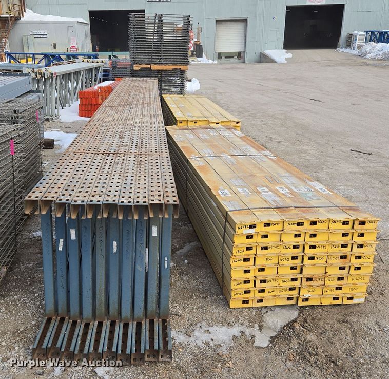 image for item EQ3901 T-Bolt  pallet racking 