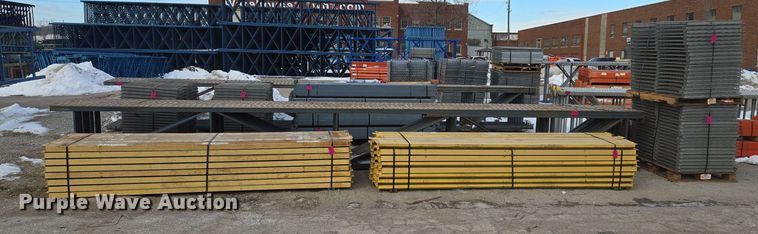 image for item EQ3901 T-Bolt  pallet racking 