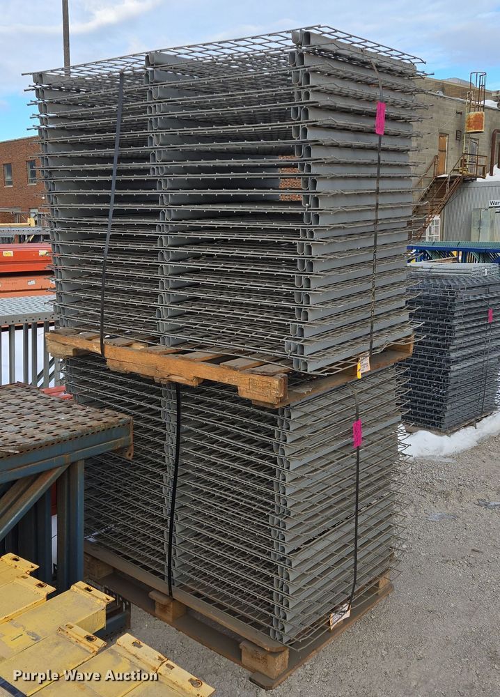 image for item EQ3901 T-Bolt  pallet racking 