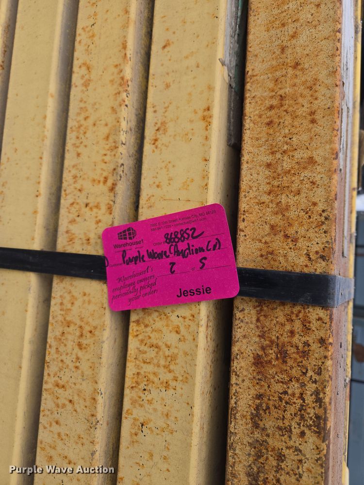 image for item EQ3901 T-Bolt  pallet racking 