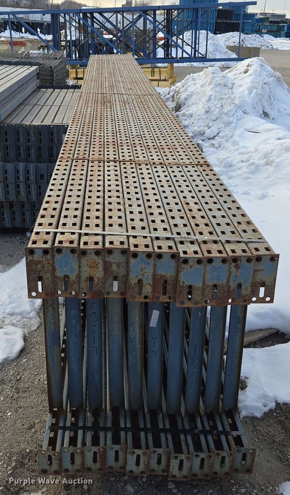 image for item EQ3902 T-Bolt  pallet racking 