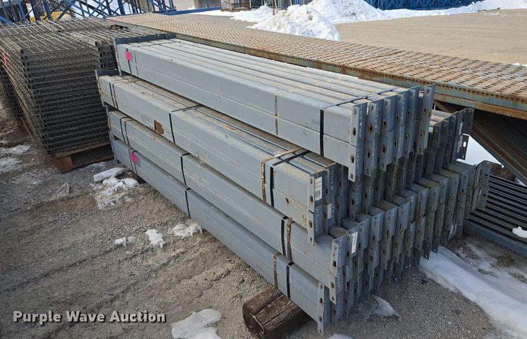 image for item EQ3902 T-Bolt  pallet racking 