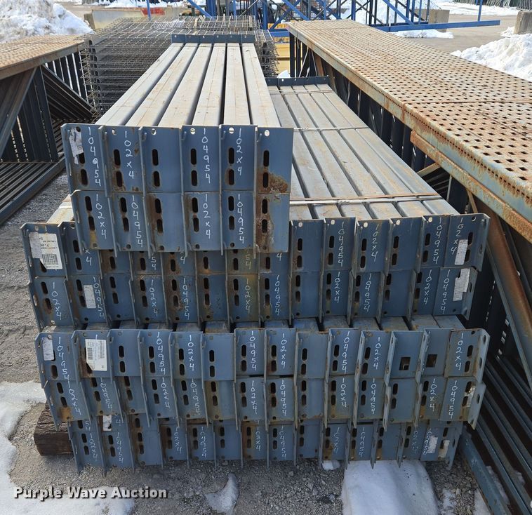 image for item EQ3902 T-Bolt  pallet racking 