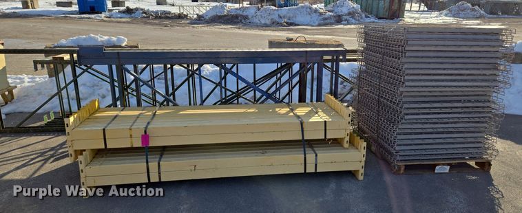 image for item EQ3903 T-Bolt  pallet racking 