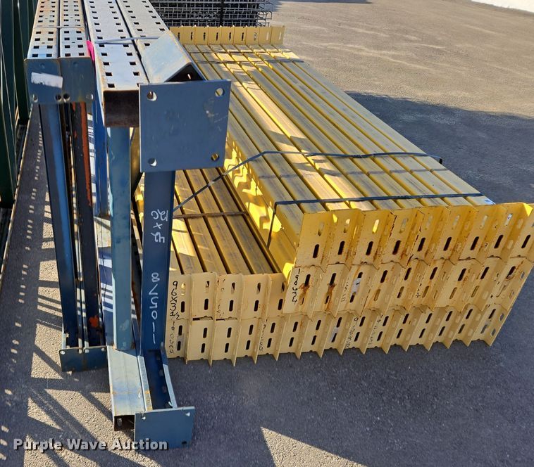 image for item EQ3903 T-Bolt  pallet racking 