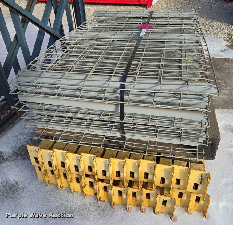 image for item EQ3905 T-Bolt  pallet racking 