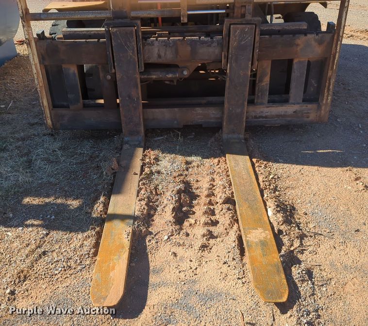 image for item ER4552 Yale GLP155VXNGBV107 forklift