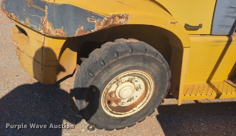 image for item ER4552 Yale GLP155VXNGBV107 forklift