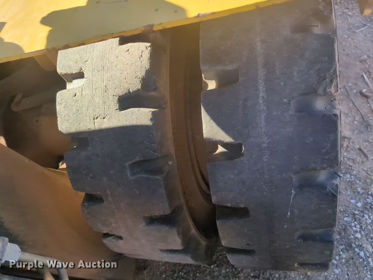 image for item ER4552 Yale GLP155VXNGBV107 forklift