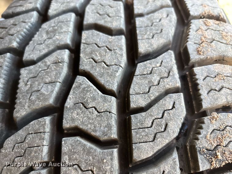 image for item ER4749 2015 Ford F350 Super Duty XL utility bed pickup truck