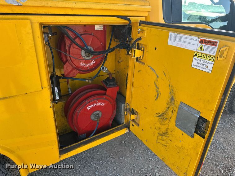 image for item ER4750 2017 Ford F350 Super Duty XL utility bed pickup truck