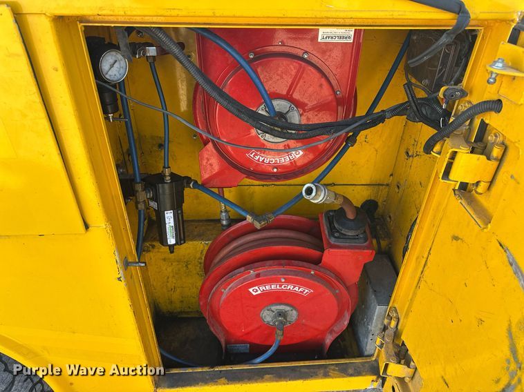 image for item ER4750 2017 Ford F350 Super Duty XL utility bed pickup truck