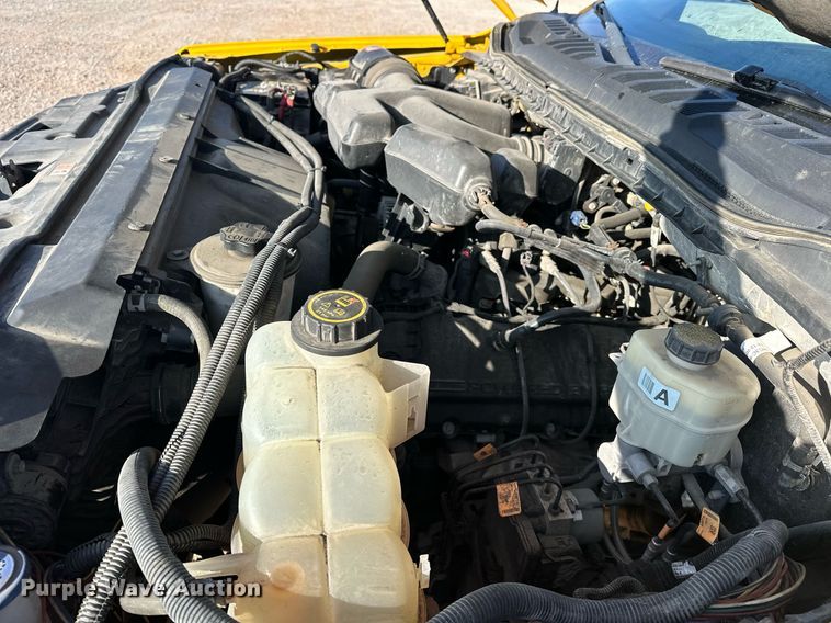 image for item ER4750 2017 Ford F350 Super Duty XL utility bed pickup truck