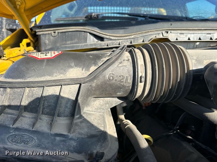 image for item ER4750 2017 Ford F350 Super Duty XL utility bed pickup truck