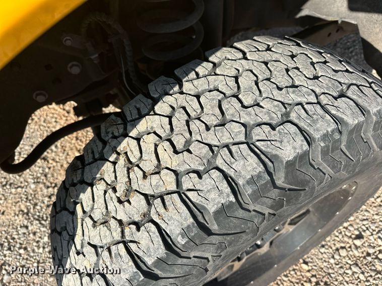 image for item ER4750 2017 Ford F350 Super Duty XL utility bed pickup truck