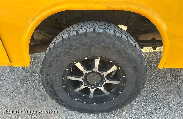 image for item ER4750 2017 Ford F350 Super Duty XL utility bed pickup truck