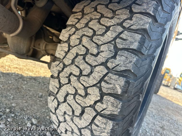 image for item ER4750 2017 Ford F350 Super Duty XL utility bed pickup truck